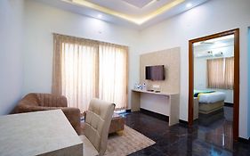 Treebo Galaxy Kings Suites Near Manyata Tech Park